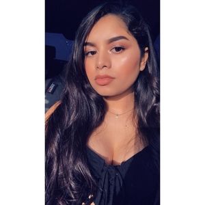 Meet your Posher, Vanessa